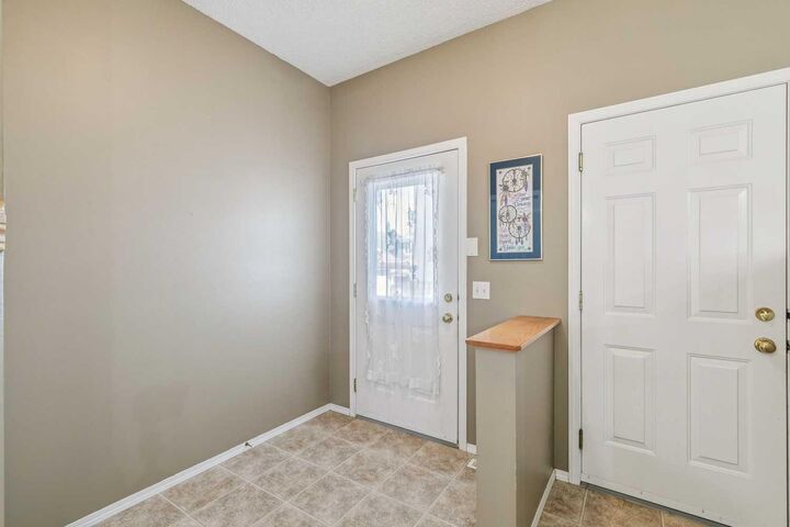 Property Photo:  13 Evansbrooke Way NW  AB T3P 1C5 