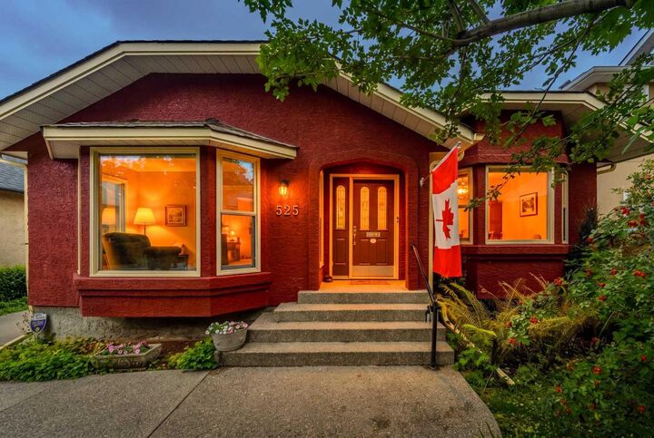 Property Photo:  525 Alexander Crescent NW  AB T2M 4B3 
