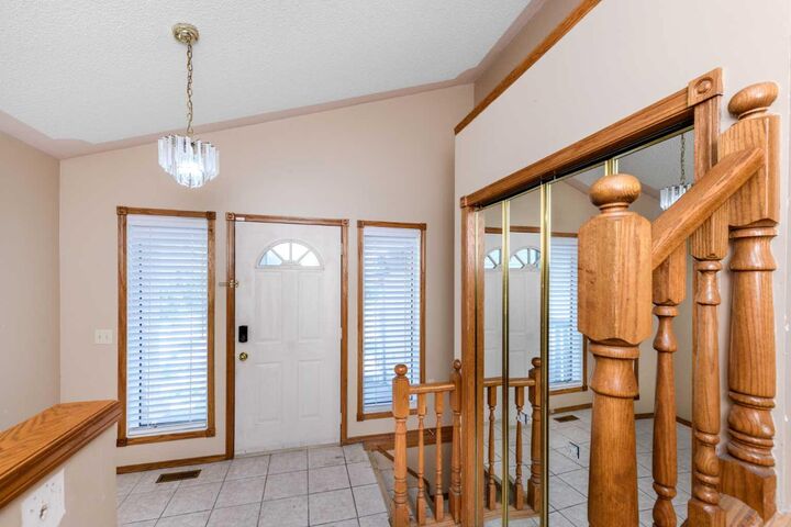 Property Photo:  156 Del Ray Road NE  AB T1Y 6V6 