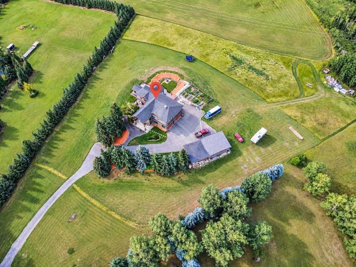 Property Photo:  39 Idlewild Estates  AB T3Z 1J1 