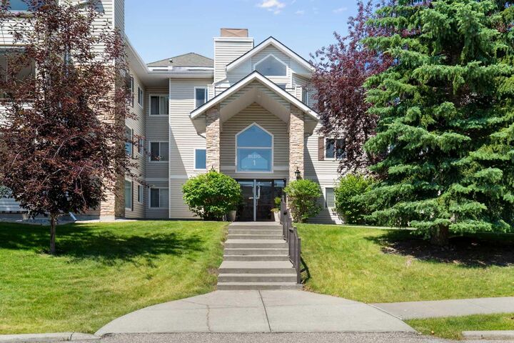Property Photo:  7451 Springbank Boulevard SW 1301  AB T3H 4K5 