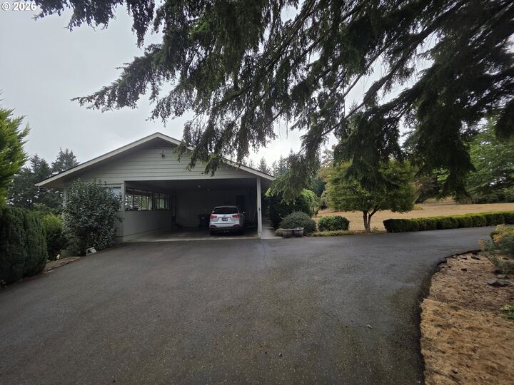 Property Photo:  3780 Victor Point Rd NE  OR 97381 