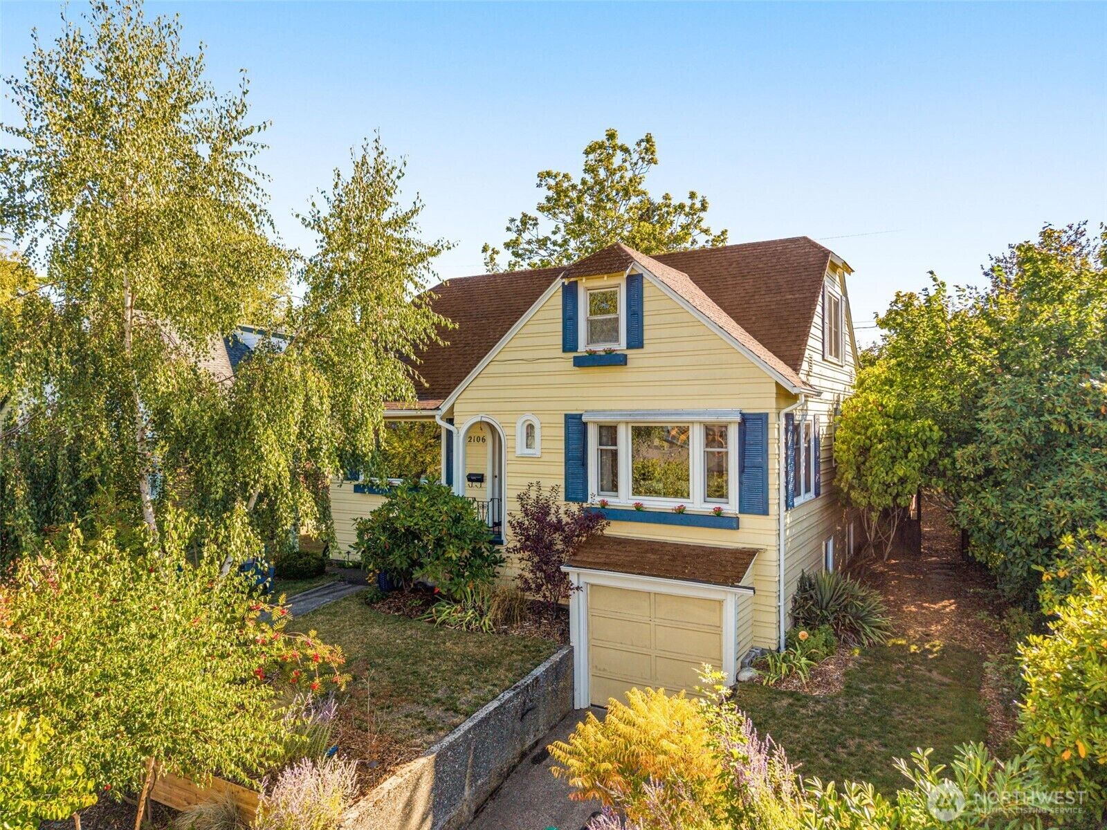 Property Photo: 2106 49th Avenue SW WA 98116