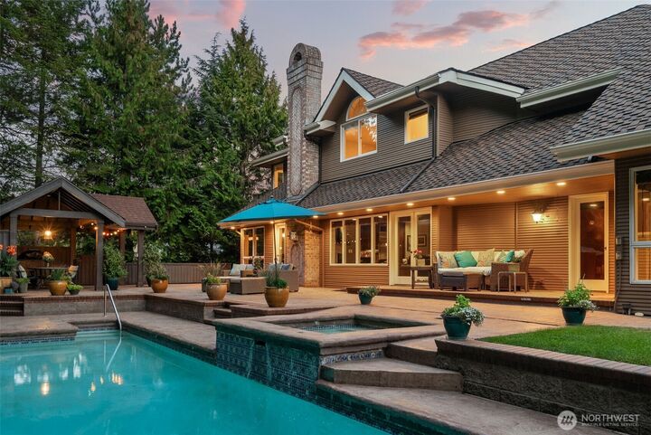 Property Photo:  19305  4th Place SW  WA 98166 