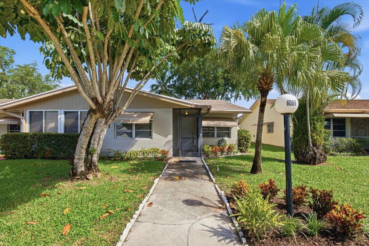Property Photo: 6069 La Palma Lane FL 33484