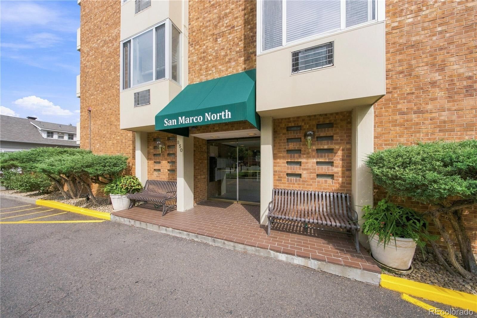 Property Photo:  850 20th Street 404  CO 80302 