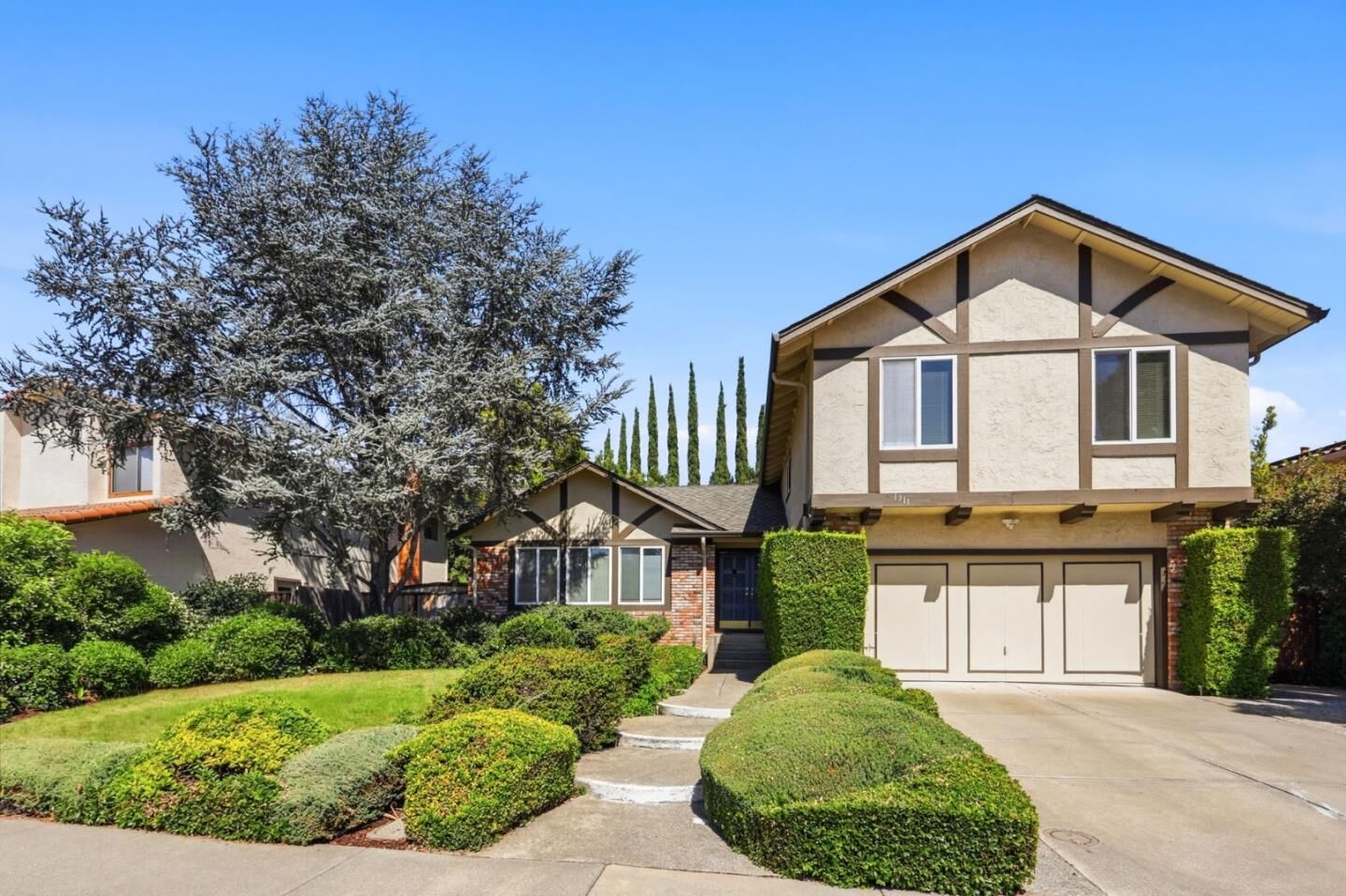 Property Photo: 1311 Cerro Verde CA 95120