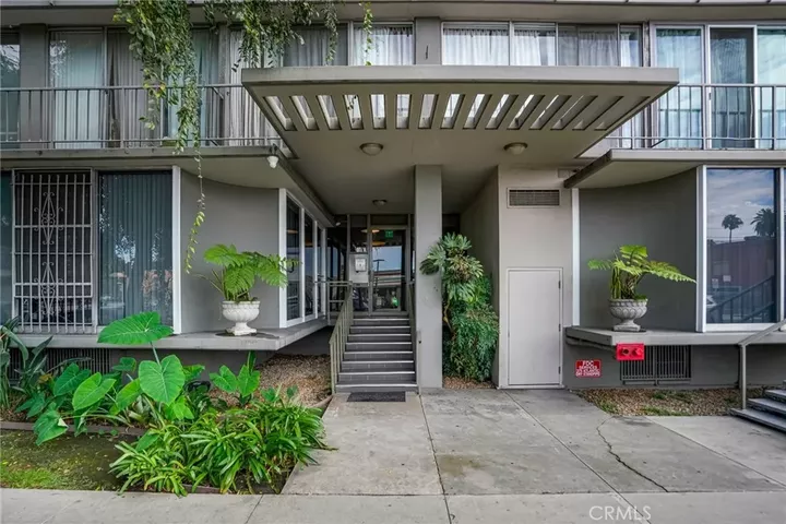 Property Photo: 375 Atlantic Avenue 607 CA 90802