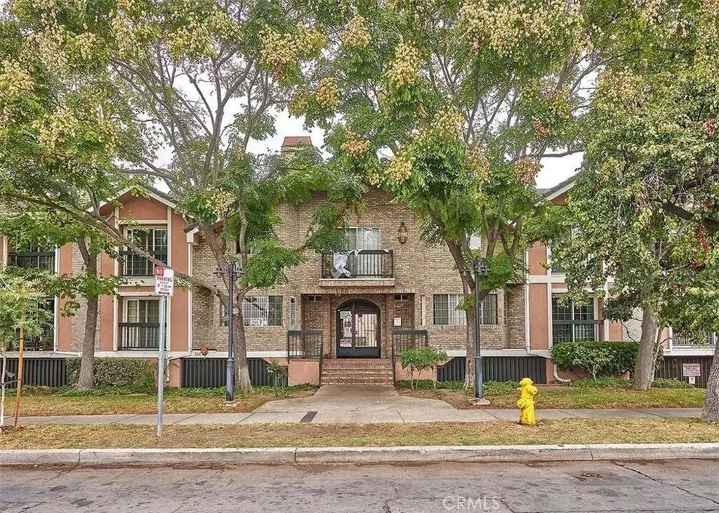 Property Photo:  147 W Acacia 160  CA 91204 