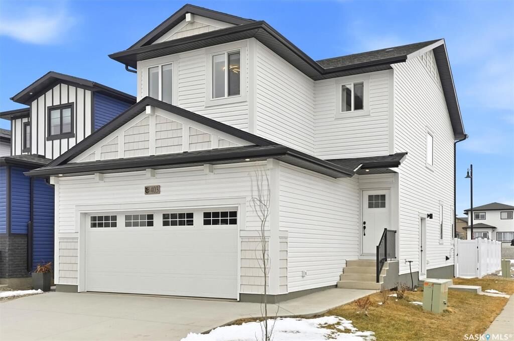 Property Photo:  587 Cockcroft Court  SK S7V 1Y9 