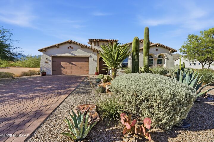 Property Photo:  9915 E Goldsmith Place  AZ 85749 