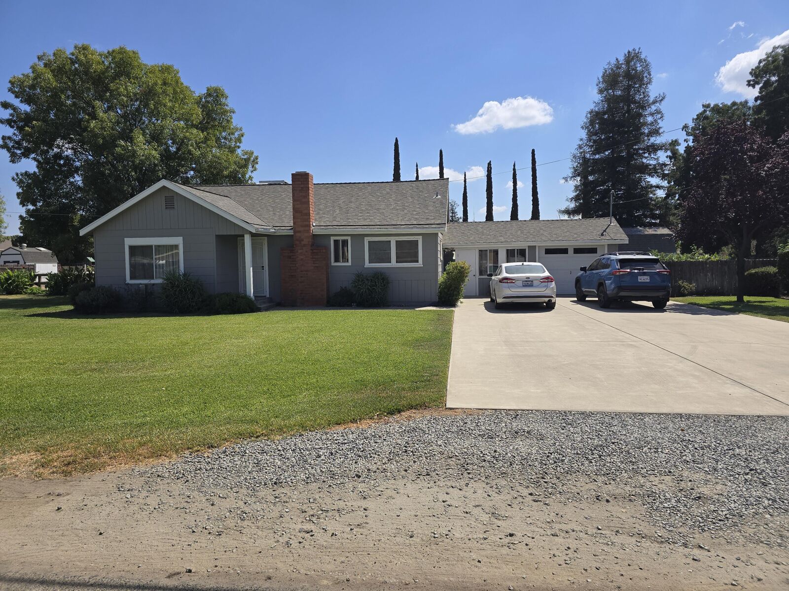 Property Photo: 4239 W Laura Avenue CA 93277