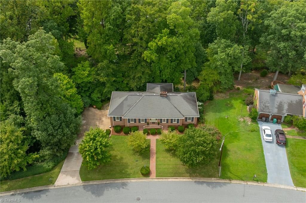 Property Photo:  927 Kingston Drive  NC 27262 