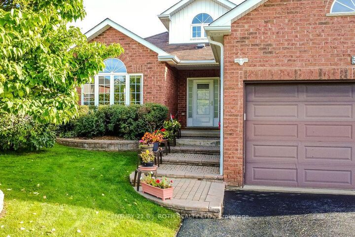 Property Photo:  3192 Bass Lake Side Road  ON L3V 7Y5 