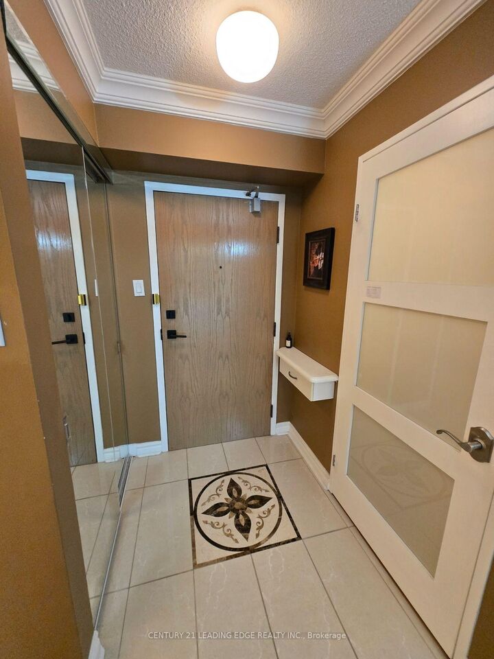 Property Photo:  8501 Bayview Avenue 206  ON L4B 3J7 