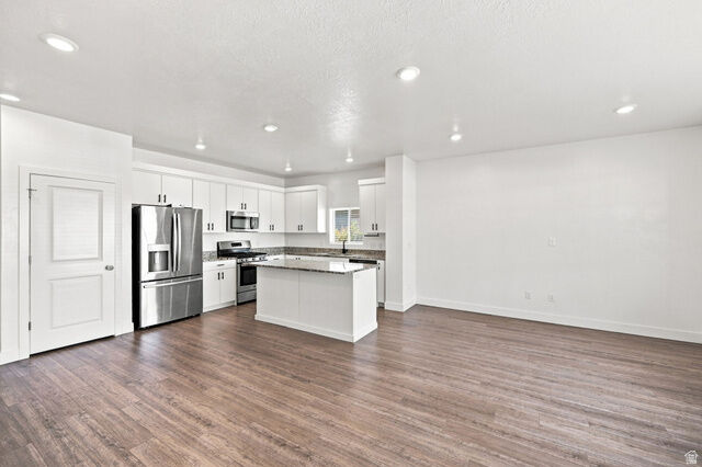 Property Photo: 431 W 85 S UT 84332