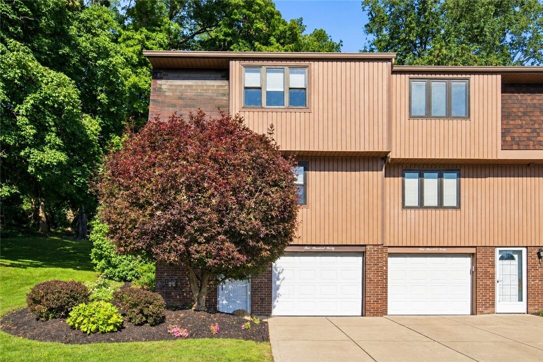 Property Photo: 130 Freedom Dr PA 15017