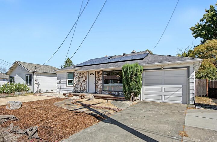 Property Photo: 14 Bellevue Avenue CA 94558