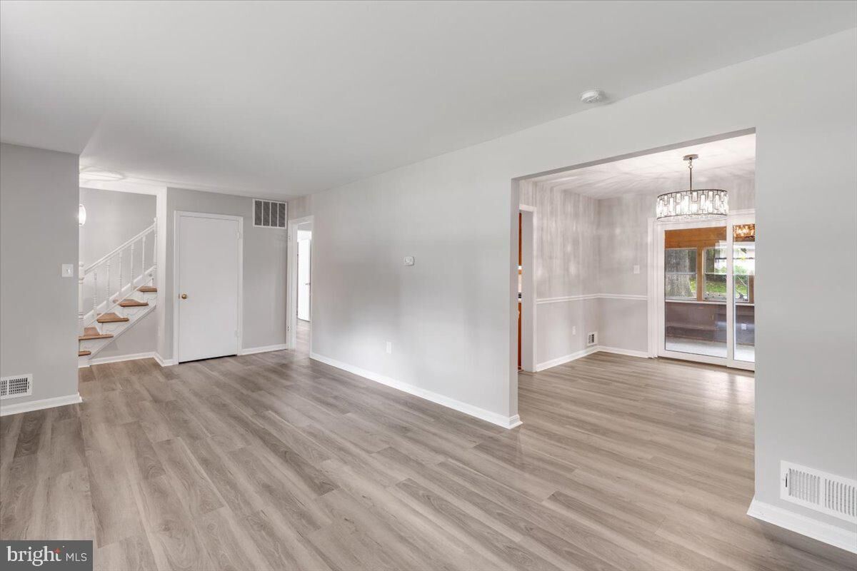 Property Photo: 5605 Ventnor Lane VA 22151