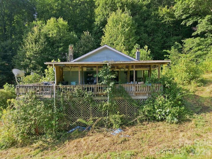 Property Photo: 1487 Poplar Gap Road NC 28754