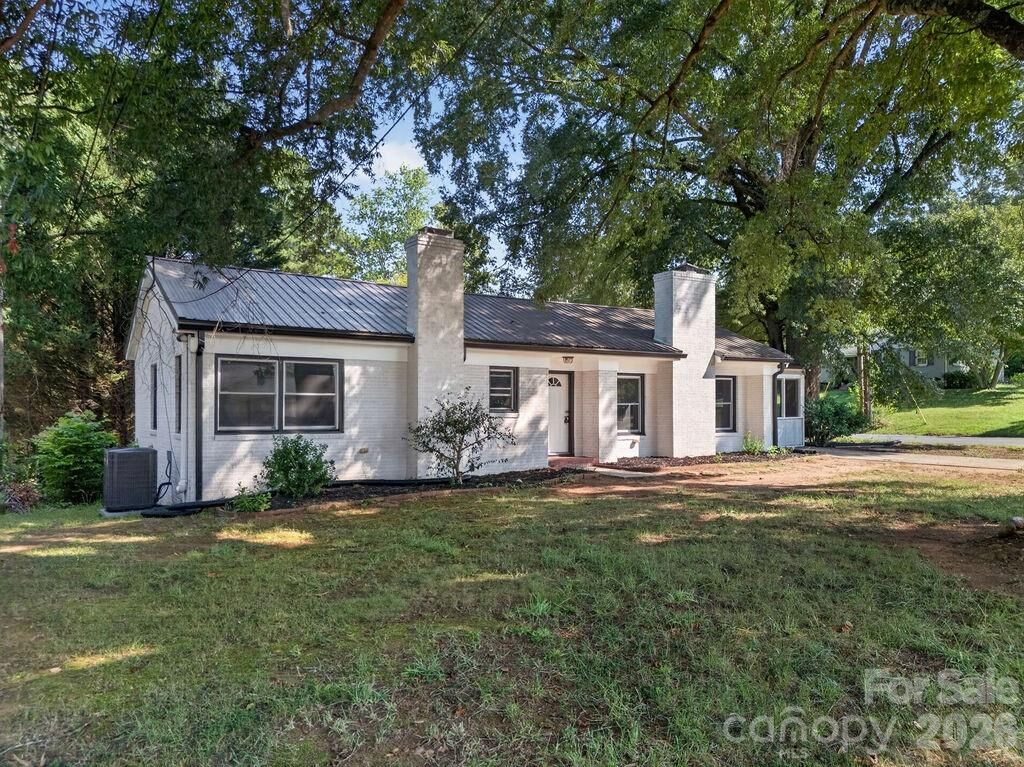 Property Photo:  425 Roberts Street  NC 28144 