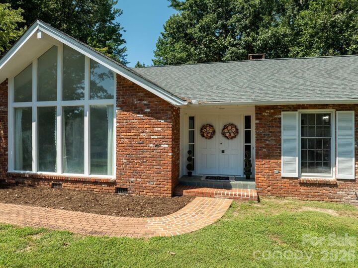 Property Photo:  935 Ridgewood Drive NE  NC 28645 