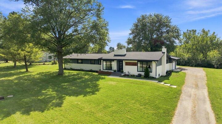 Property Photo: 11681 State Route 736 OH 43040