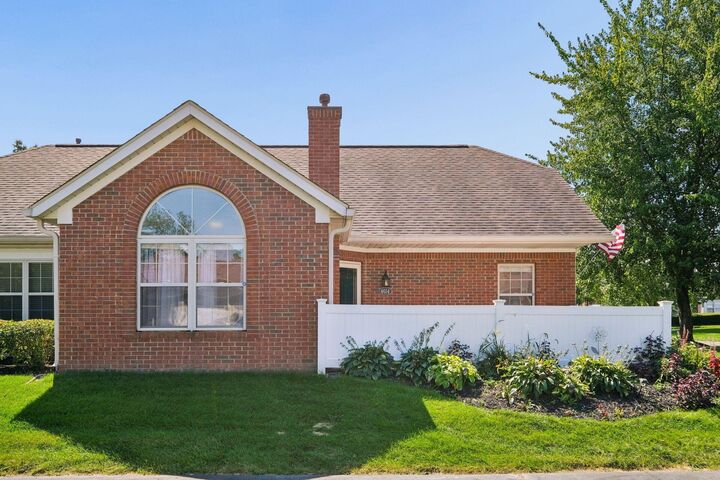 Property Photo: 4654 Collingville Way OH 43230