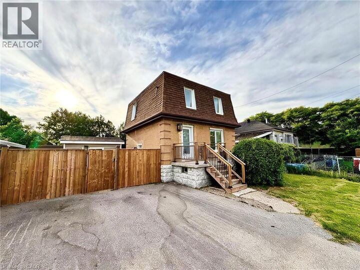 Property Photo:  94 Howard Avenue  ON L9A 2W5 