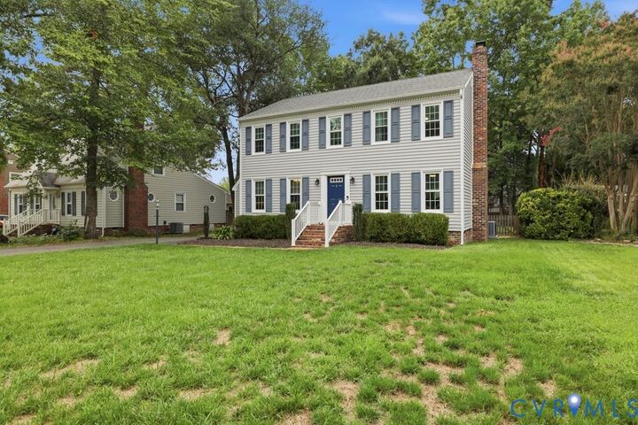 Property Photo: 9612 Kingscroft Drive VA 23060