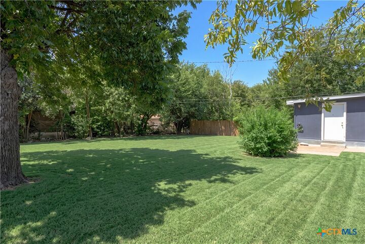 Property Photo: 508 Brook Drive TX 76541