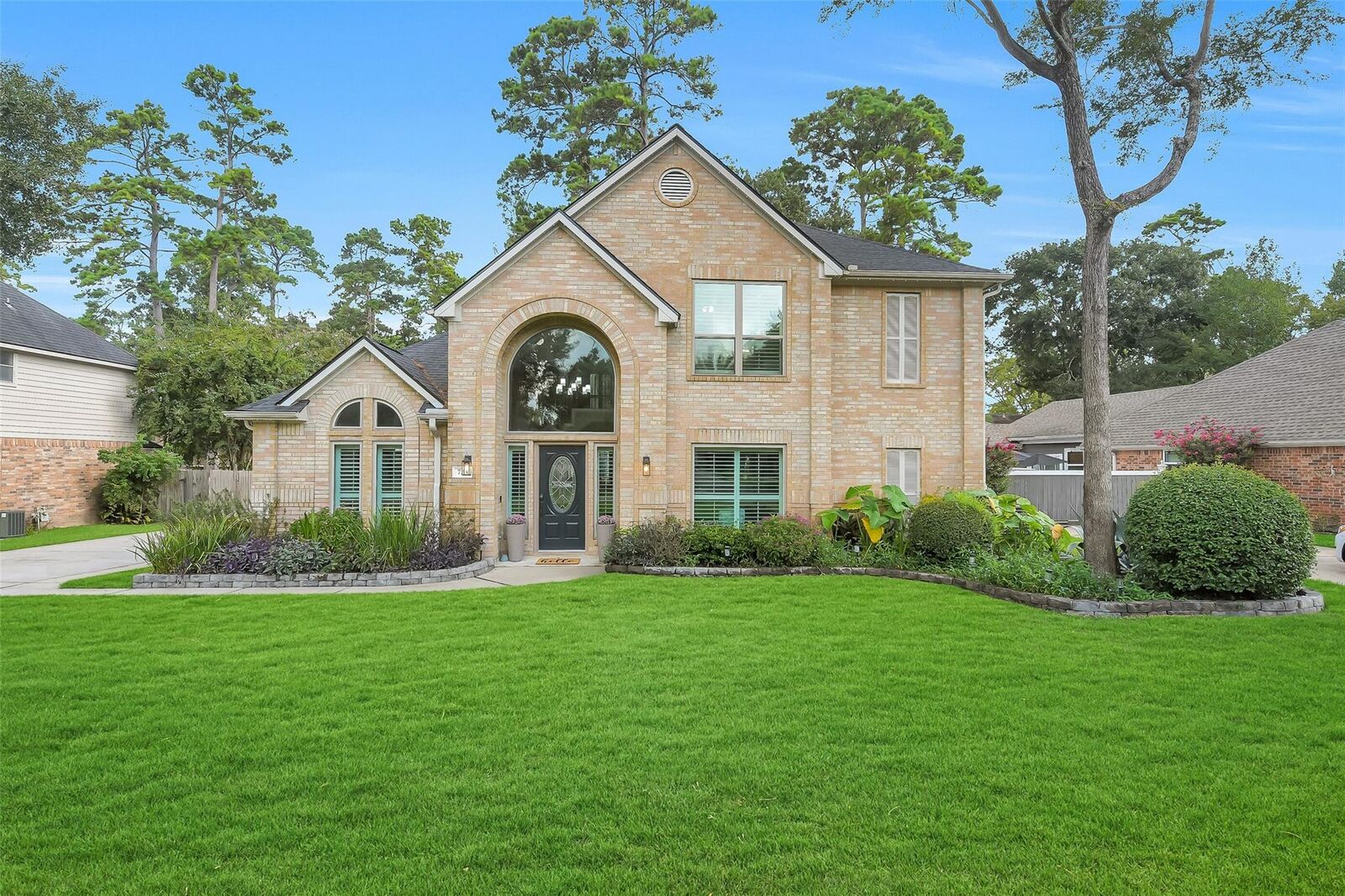 Property Photo: 723 Forest Lane Drive TX 77302