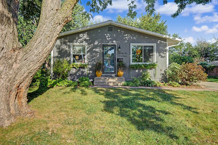 Property Photo: 3214 Nixon Avenue IA 50010