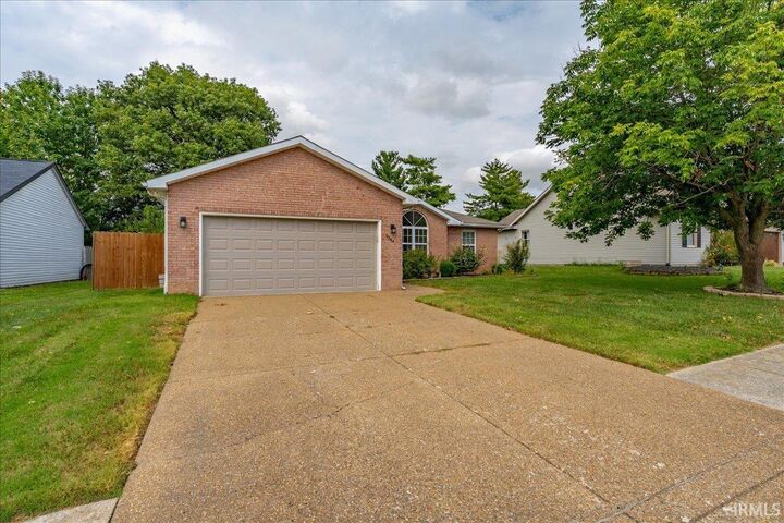 Property Photo:  9544 Rabbit Run Drive  IN 47630 