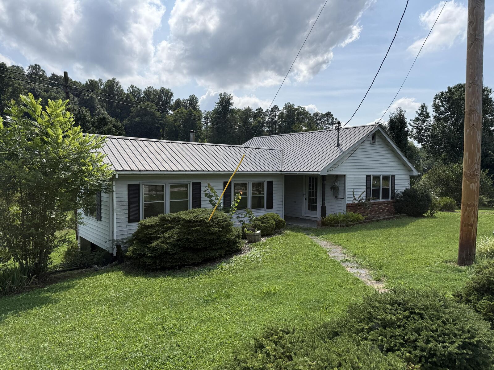 Property Photo: 2526 S Hwy 421 KY 40447