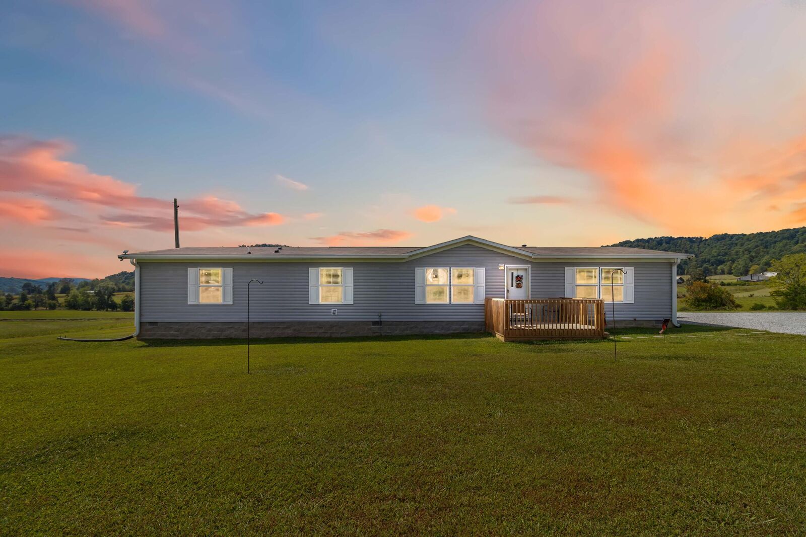 Property Photo:  1649 James Road  KY 42501 