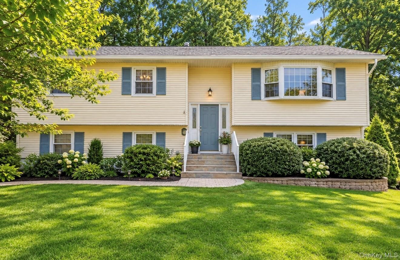 Property Photo:  60 Gerardine Place  NY 10956 