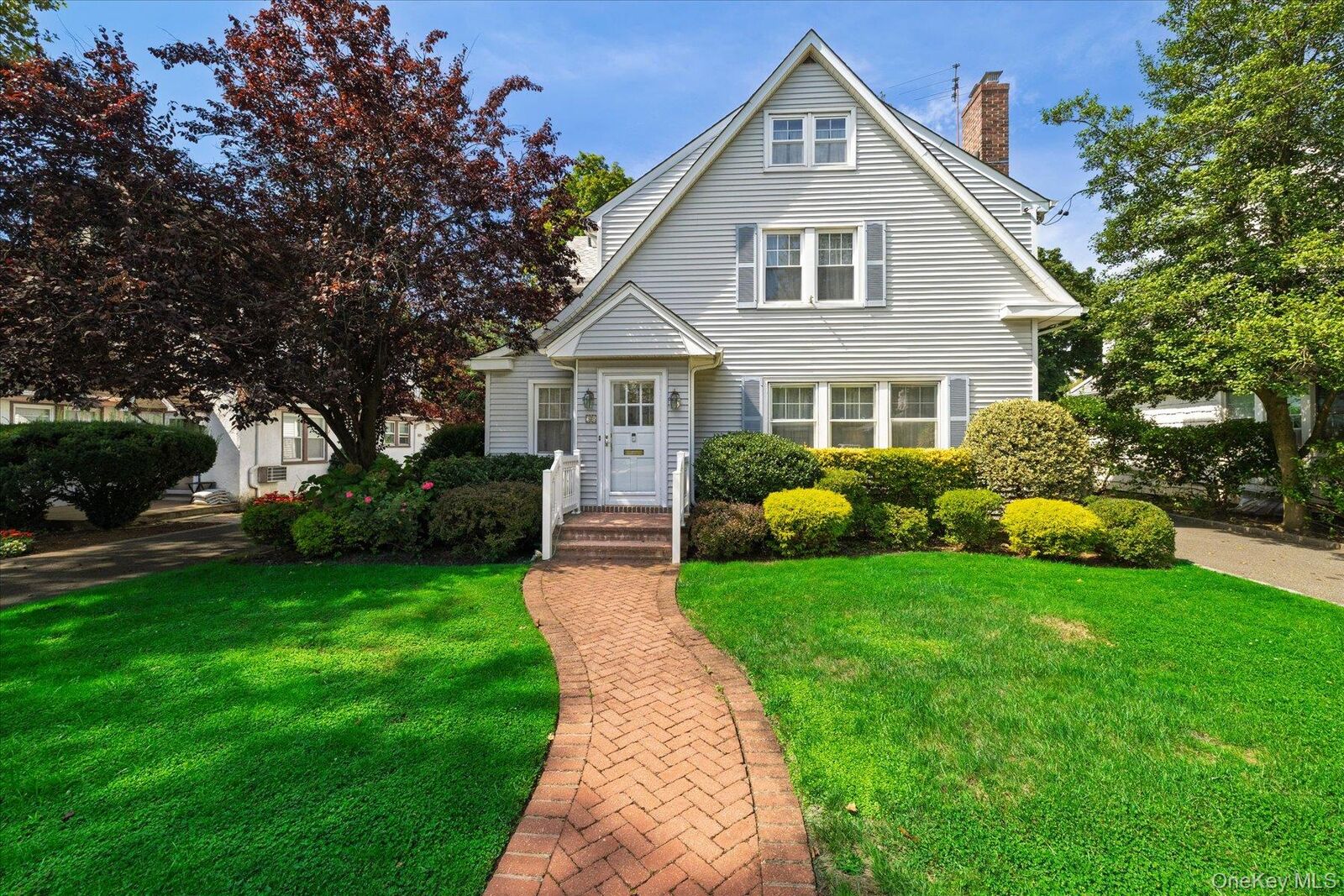 Property Photo:  38 Fern Street  NY 11001 
