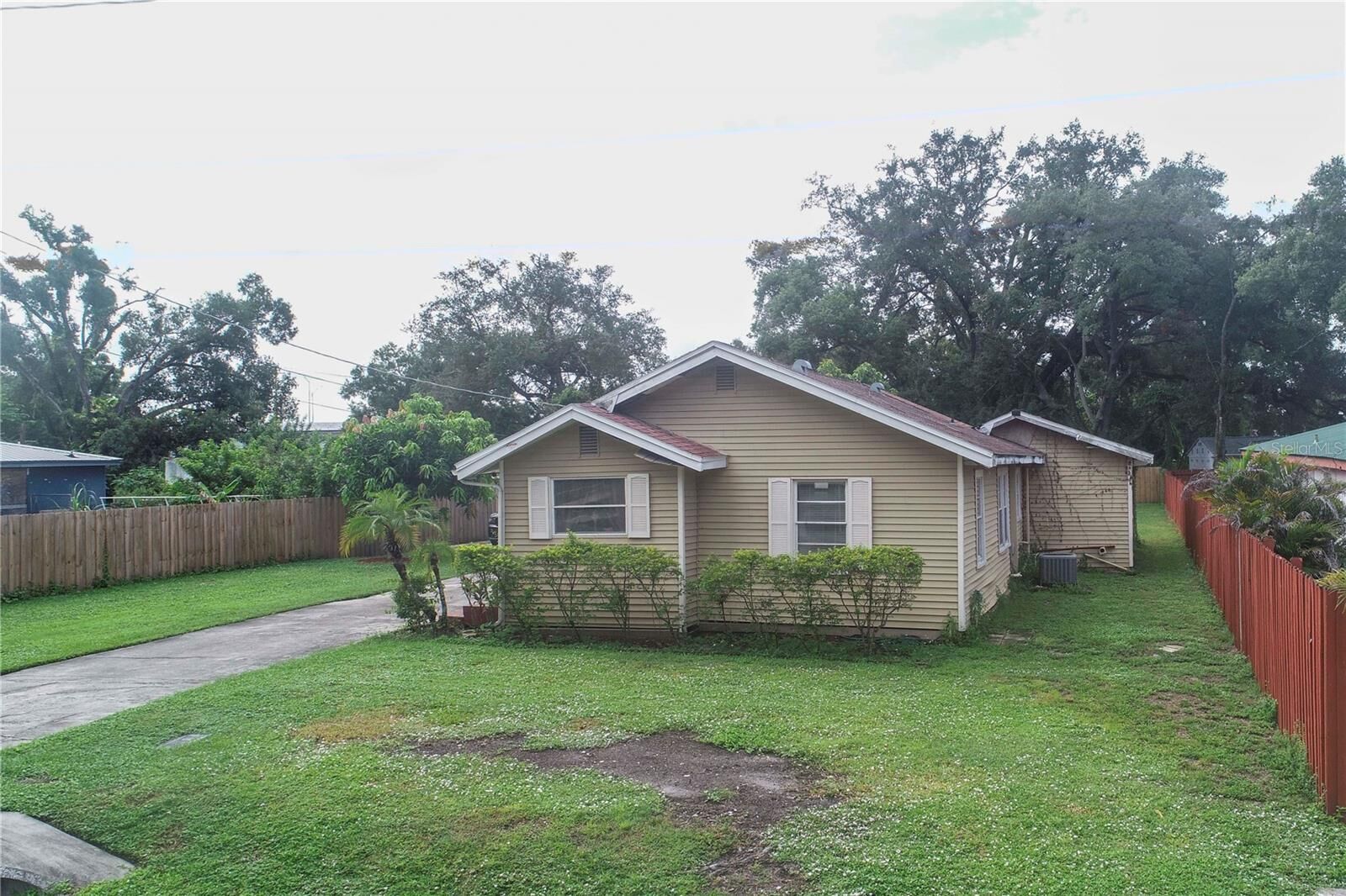 Property Photo:  8107 E 19th Avenue  FL 33619 