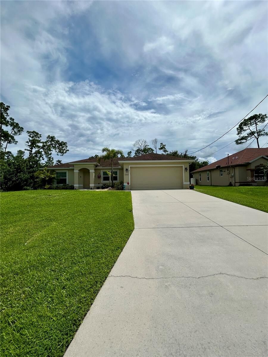 Property Photo: 1759 Hainsworth Avenue FL 34288
