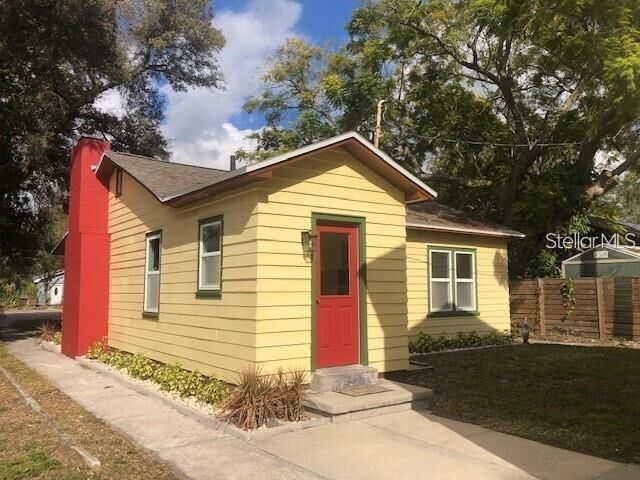 Property Photo: 2220 5th Avenue N FL 33713
