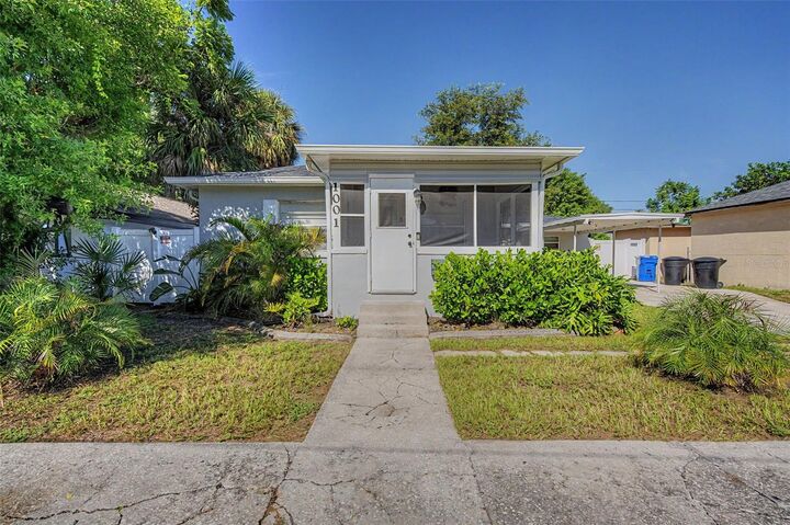 Property Photo:  1001 Queen Street S  FL 33712 