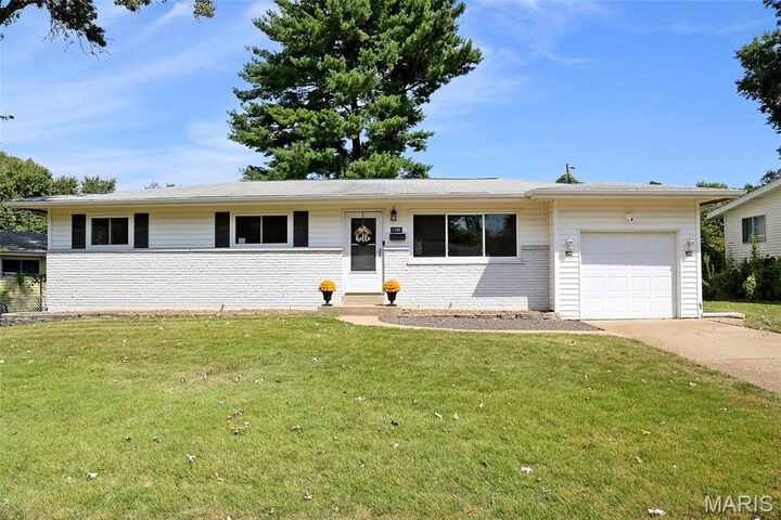 Property Photo: 1395 Ensenada Drive MO 63031