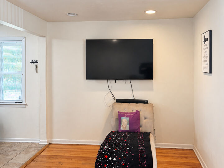 Property Photo:  155 W 81st Street  IL 60620 
