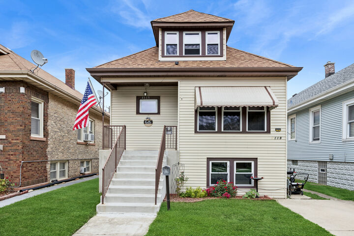 Property Photo:  4119 Maple Avenue  IL 60402 