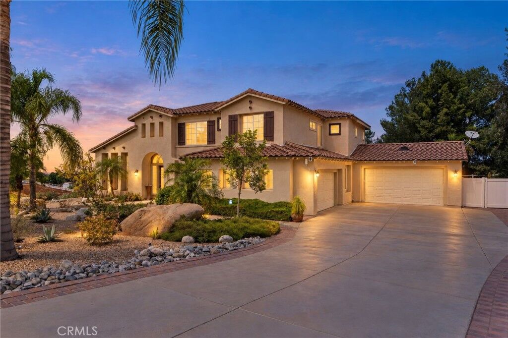 Property Photo: 18507 Sunset Knoll CA 92504