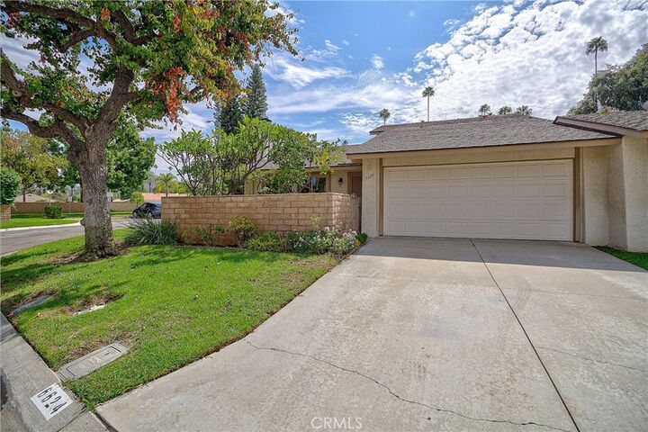Property Photo: 6624 Banyan CA 92506