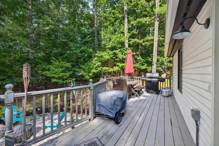 Property Photo:  103 Sunny Brook Circle  ME 04061 