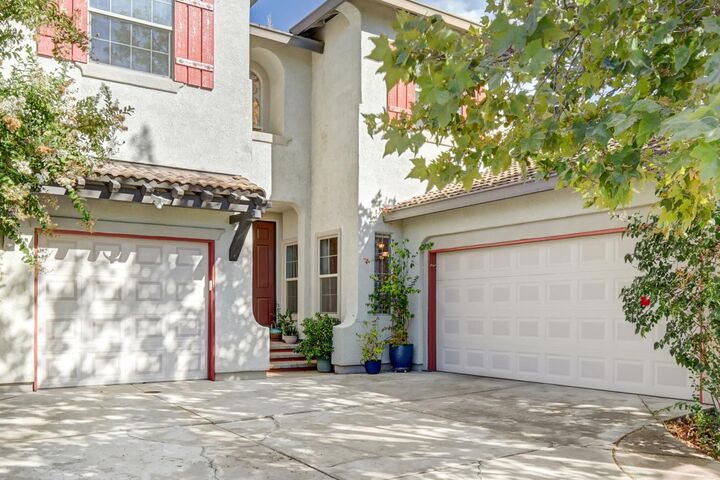 Property Photo: 10169 Brenna Way CA 95757
