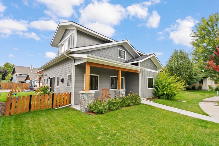 Property Photo: 5098 Portage Way MT 59937
